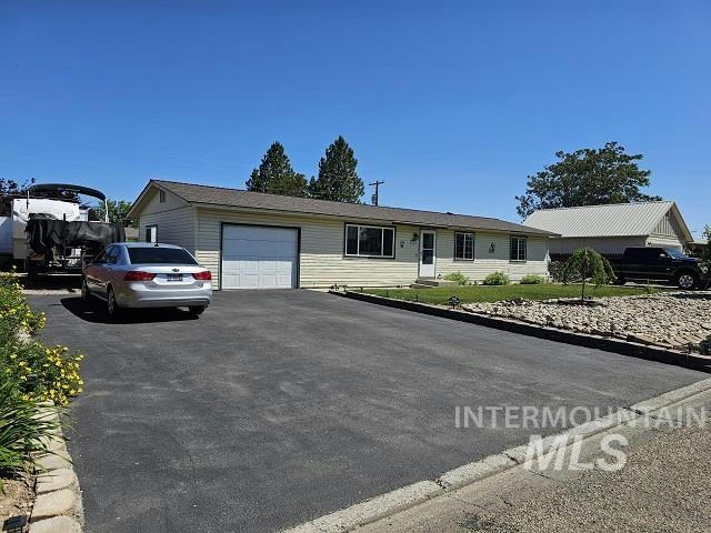 905 SW 9TH ST, FRUITLAND, ID 83619, photo 1 of 37
