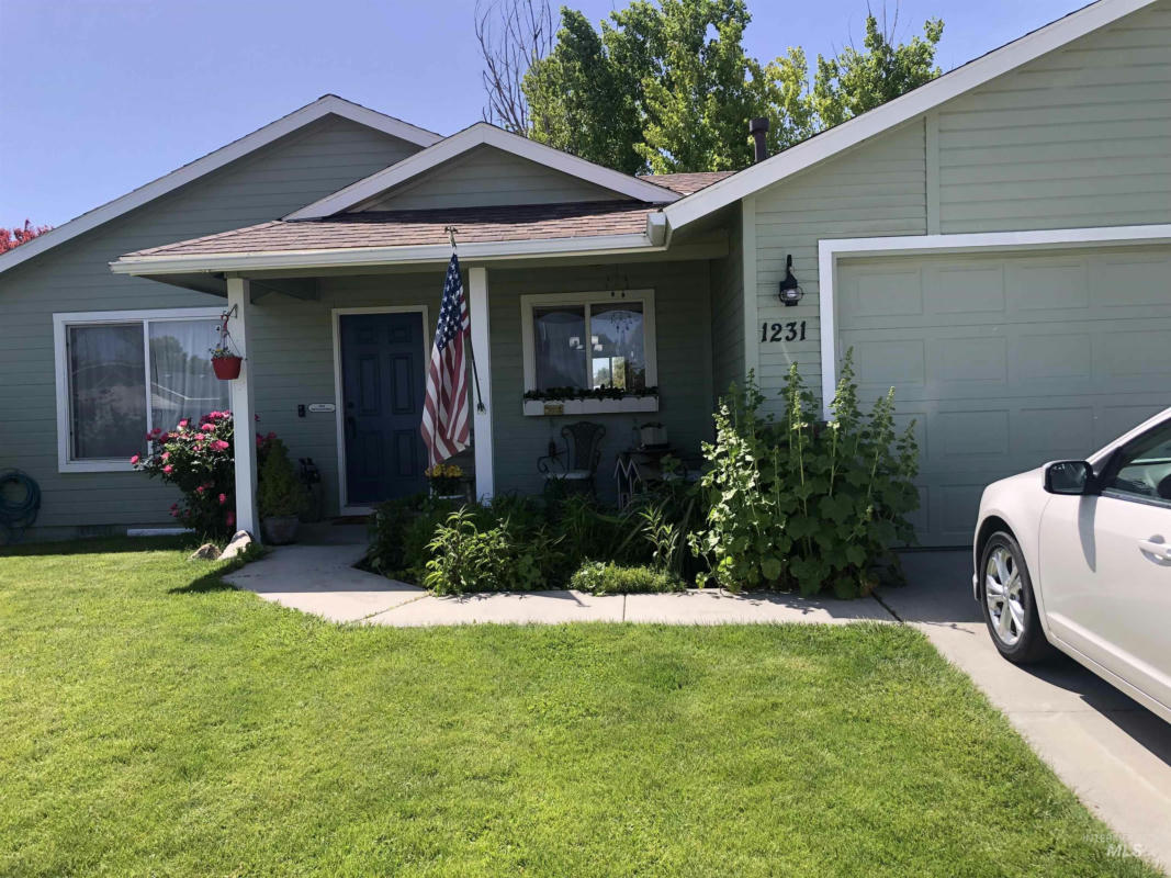 1231 S CASSIA PL, NAMPA, ID 83686, photo 1 of 38