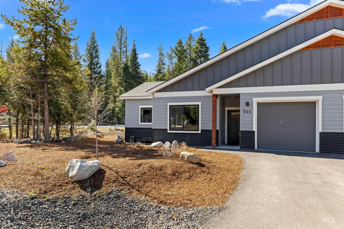 711 DEER FOREST DR, MCCALL, ID 83638, photo 1 of 39